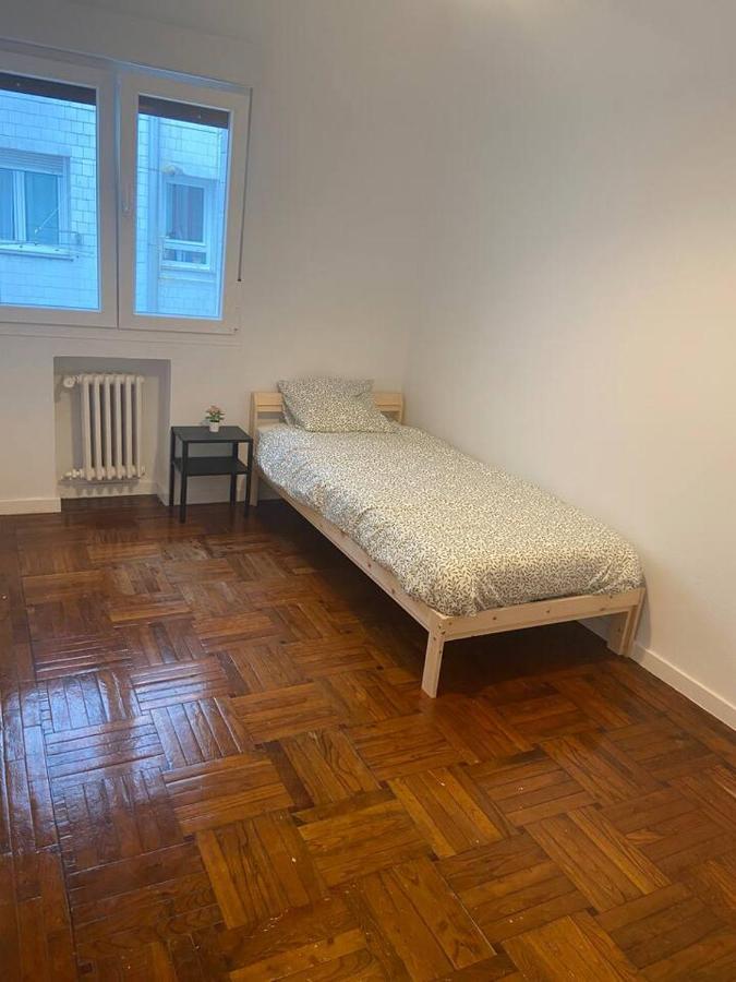 Amplio Apartamento En La Arena, 4 Hab ヒホン エクステリア 写真